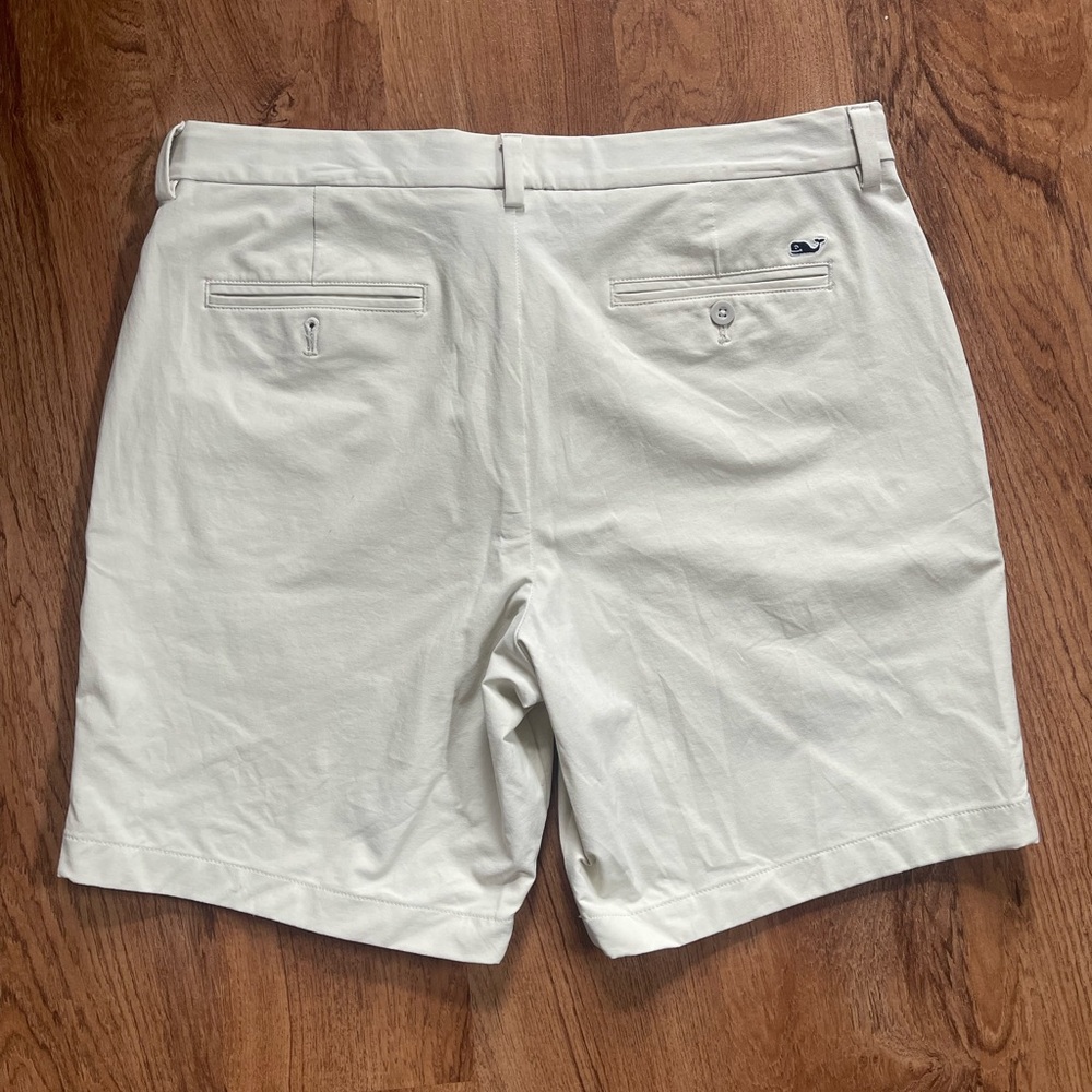 Vineyard Vines Performance Khaki Golf Shorts